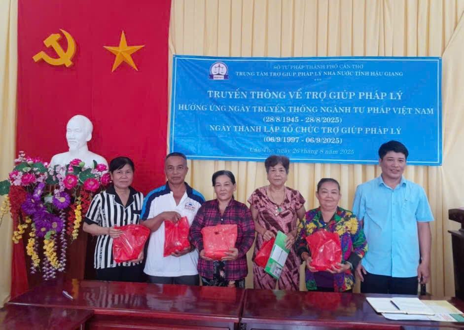 Trung tâm Trợ giúp pháp lý nhà nước tỉnh Hậu Giang - Sở Tư pháp thành phố Cần Thơ hưởng ứng Ngày truyền thống ngành Tư pháp Việt Nam (28/8/1945-28/8/2025), Ngày thành lập tổ chức trợ giúp pháp lý (06/9/1997-06/9/2025).