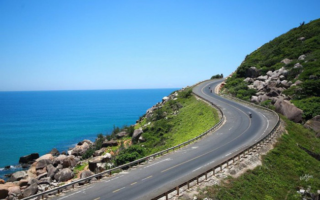 Tiến độ đầu tư xây dựng hệ thống đường bộ ven biển