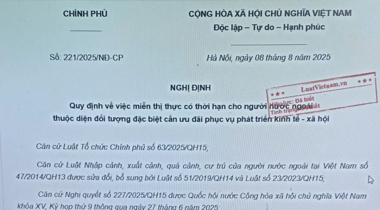 Miễn thị thực cho lãnh đạo doanh nghiệp top 100 thế giới, cầu thủ đoạt Quả Bóng vàng