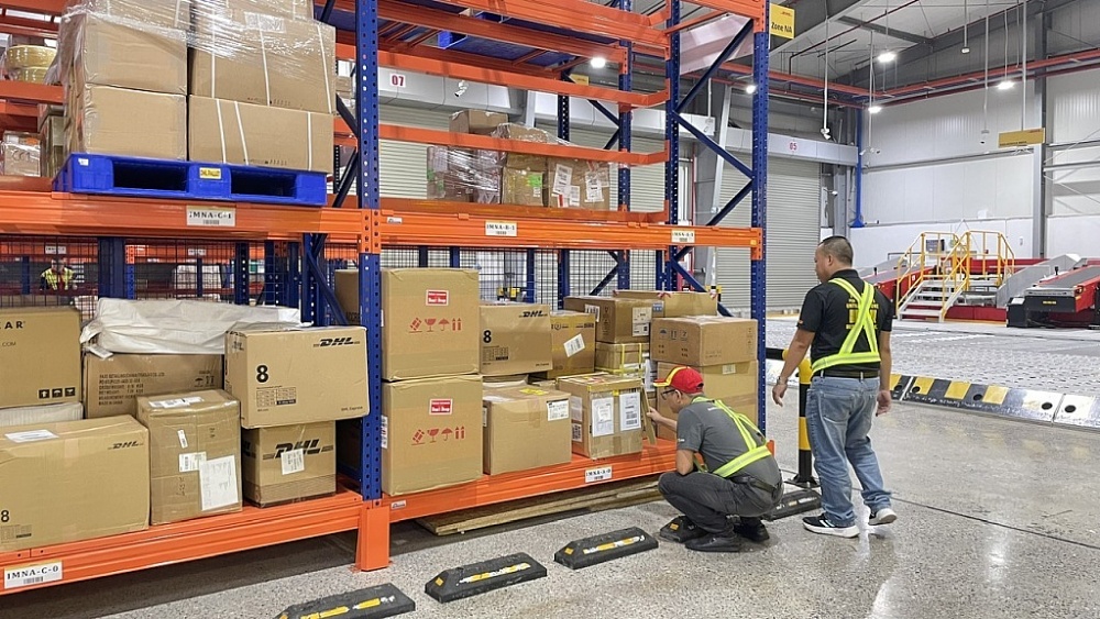 Sửa đổi hồ sơ hải quan đối với hàng hóa chuyển phát nhanh