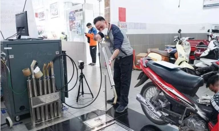 Tổ chức kiểm định khí thải xe máy theo lộ trình, đúng quy định pháp luật