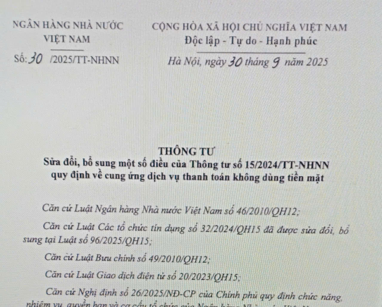 Dịch vụ thanh toán thực hiện bằng phương tiện điện tử
