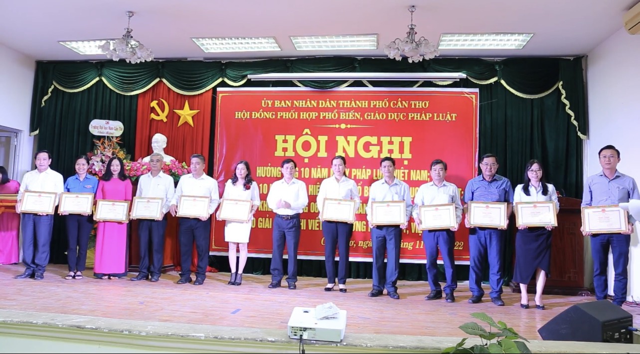 Tổng kết 10 năm Ngày Pháp luật Việt Nam