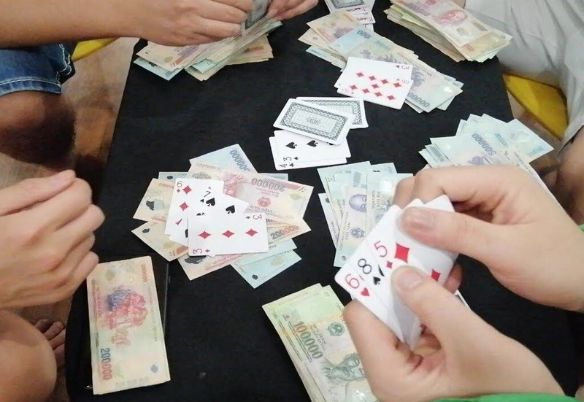 Hành vi đánh bạc, che giấu việc đánh bạc sẽ bị phạt vi phạm hành chính bao nhiêu tiền