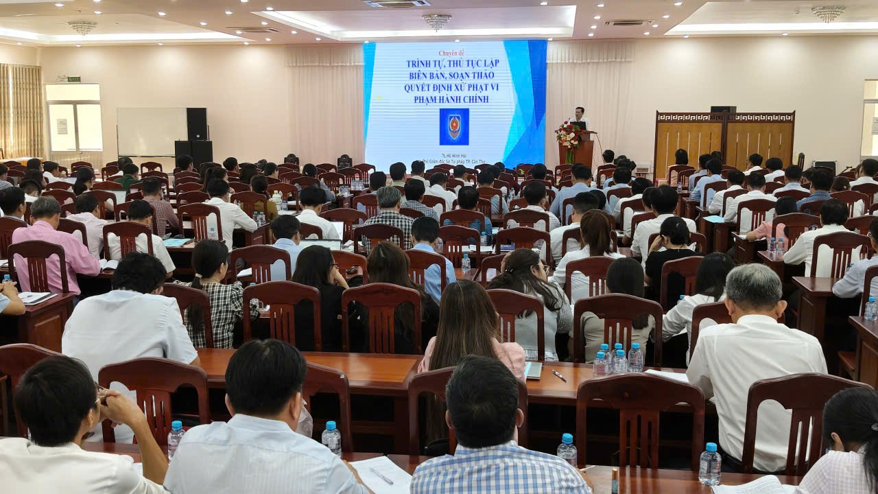 SỞ TƯ PHÁP THÀNH PHỐ CẦN THƠ TỔ CHỨC HỘI NGHỊ TẬP HUẤN NGHIỆP VỤ XỬ LÝ VI PHẠM HÀNH CHÍNH NĂM 2026