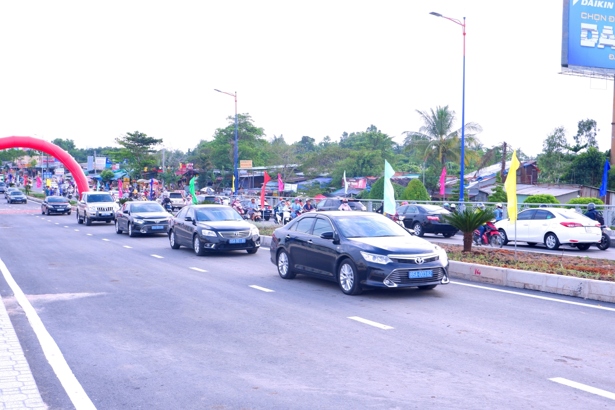 Báo cáo tổng kết 10 năm thực hiện Nghị quyết số 05-NQ/TU ngày 30/12/2011 của Thành ủy về xây dựng và phát triển quận Ninh Kiều thành đô thị trung tâm của thành phố Cần Thơ