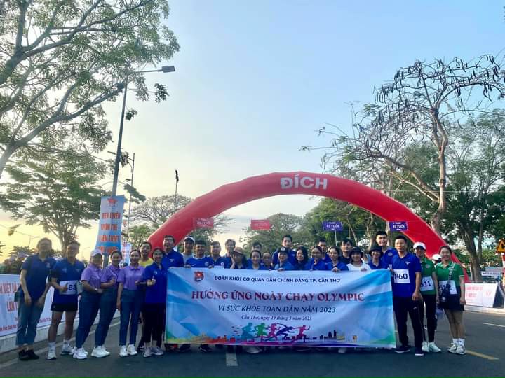 Phát động Cuộc vận động “Toàn dân rèn luyện thân thể theo gương Bác Hồ vĩ đại” và Ngày chạy Olympic vì sức khỏe toàn dân 