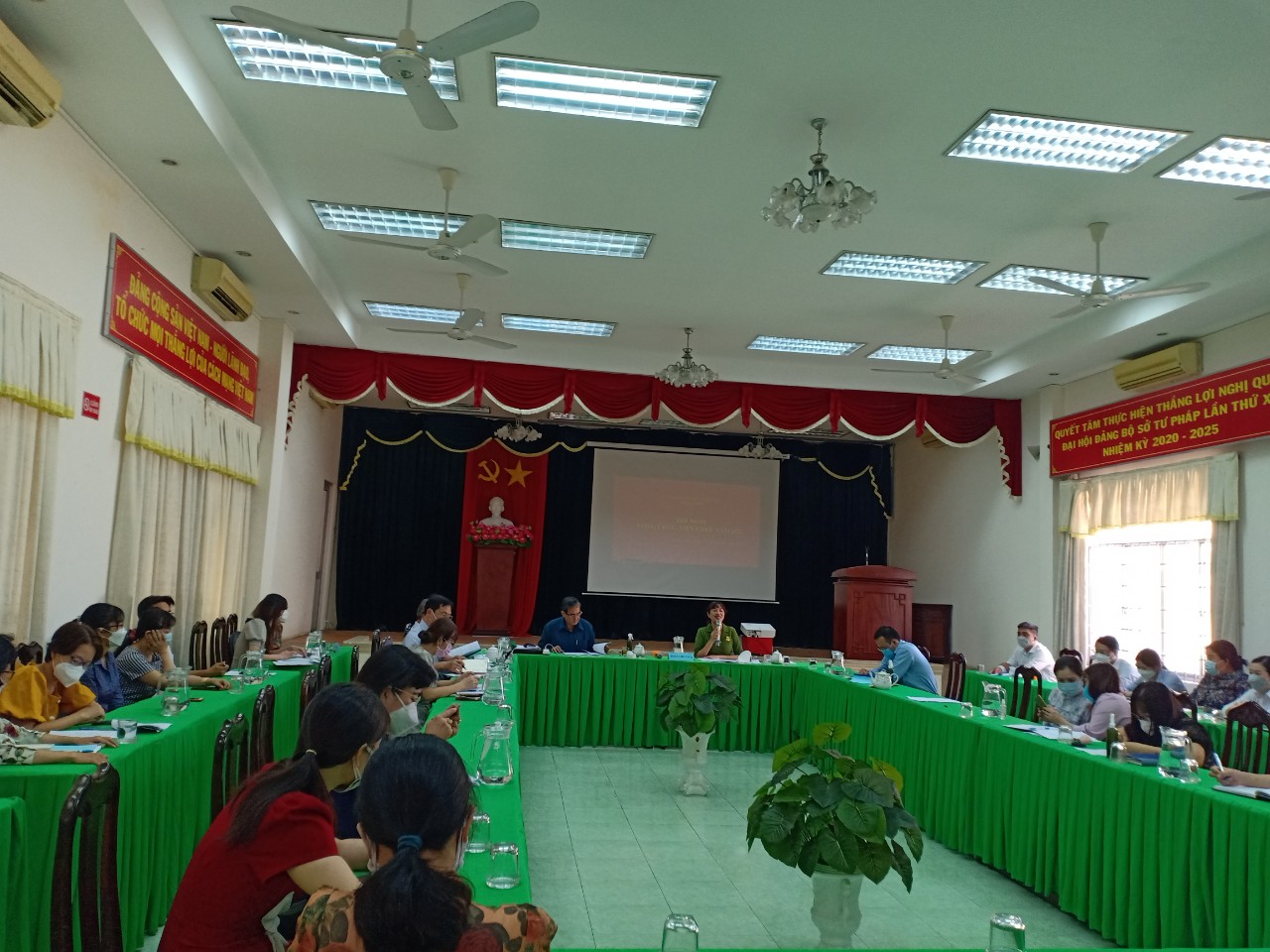 Sở Tư pháp thành phố Cần Thơ tổ chức Hội nghị công chức, viên chức năm 2022 