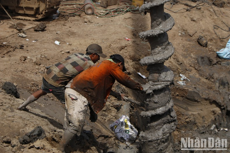 Công điện của Thủ tướng Chính phủ: tập trung cứu nạn khắc phục hậu quả sự cố tai nạn tại công trường thi công dự án cầu Rọc Sen, xã Phú Lợi, huyện Thanh Bình, tỉnh Đồng Tháp