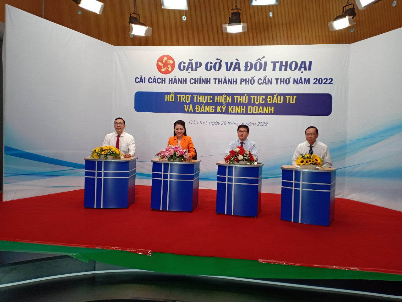 Truyền hình trực tiếp Chương trình gặp gỡ và đối thoại trên Đài Phát thanh và Truyền hình thành phố Cần Thơ