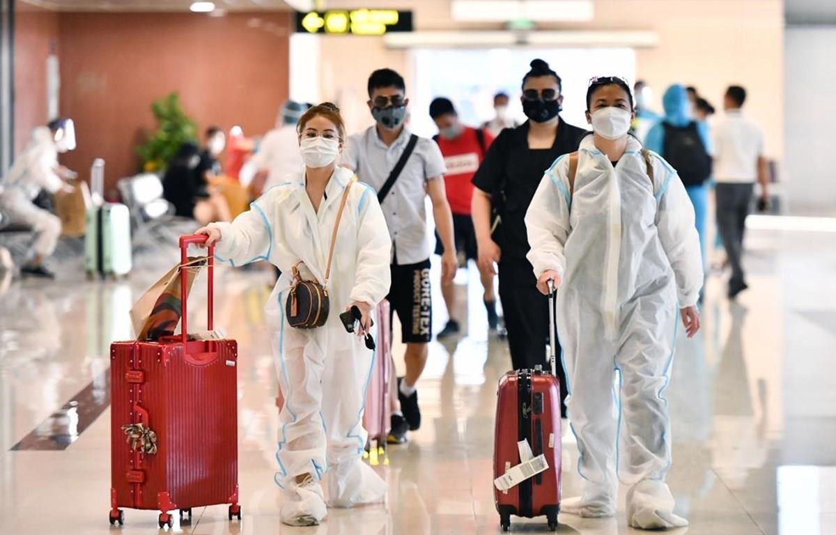 Tạo điều kiện thuận lợi cho người nhập cảnh vào Việt Nam nhân dịp Tết Nguyên đán năm 2022