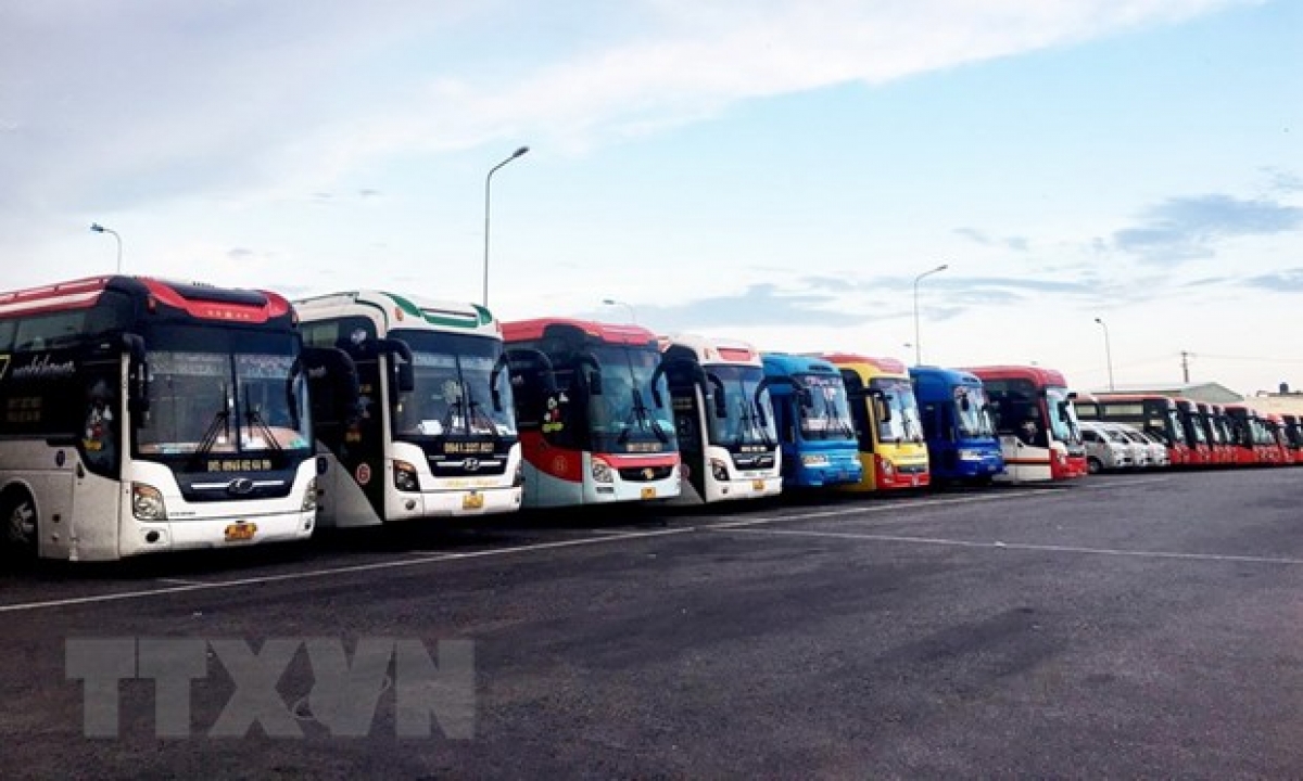 Điều chỉnh một số nội dung hướng dẫn tạm thời về tổ chức hoạt động vận tải hành khách và hàng hóa đường bộ đảm bảo thích ứng an toàn, linh hoạt, kiểm soát hiệu quả dịch COVID-19 trên địa bàn thành phố 	